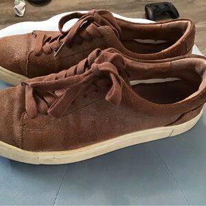 FRYE AND CO. Brown Suede Sneakers